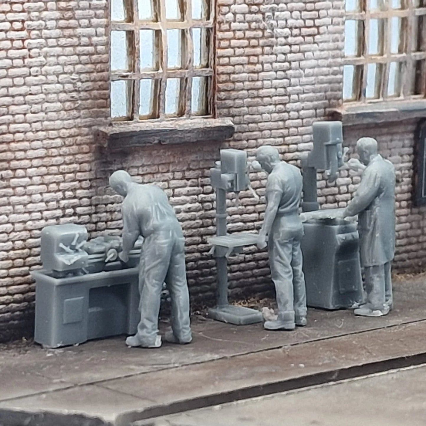 1308-043 O Gauge Workshop Details - Machinists