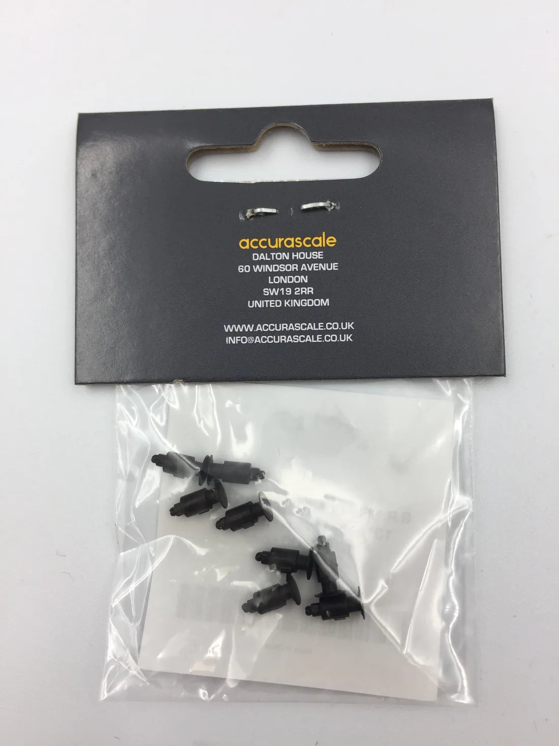 BR heavy duty / self-contained 13" diameter wagon buffers