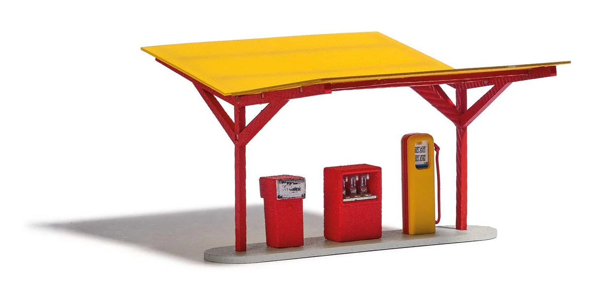 BUS1917 Petrol Station H0