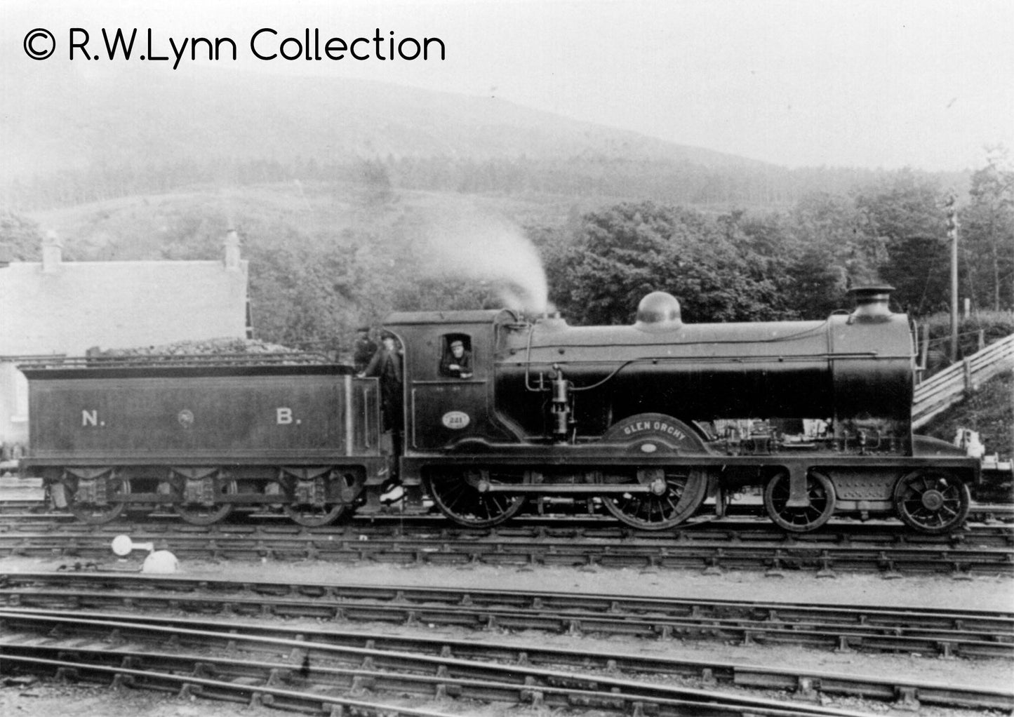 S4103-01 Class D34 ‘Glen’ 4-4-0 221 “Glen Orchy” NB Olive Brown (Full Lining & Coat of Arms) (1913-1923) Steam Locomotive