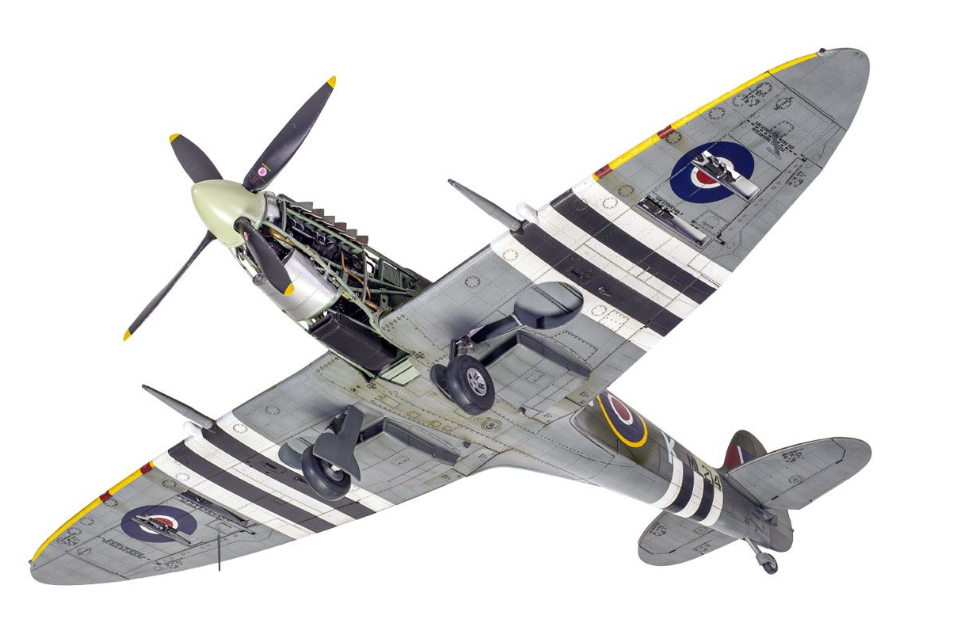 Pre-Owned A17001 Supermarine Spitfire Mk.IXc Model Kit