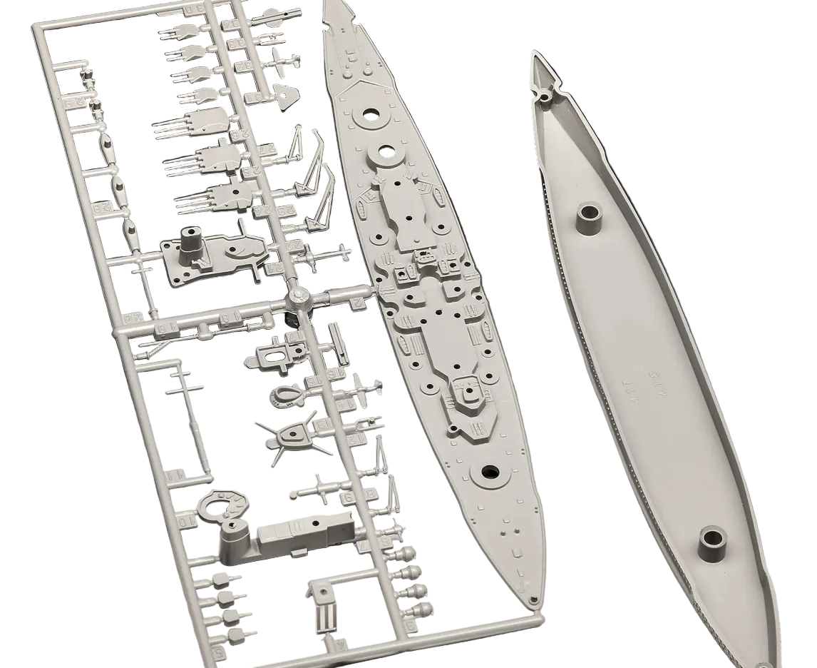 05181 Battleship Gneisenau Model Kit