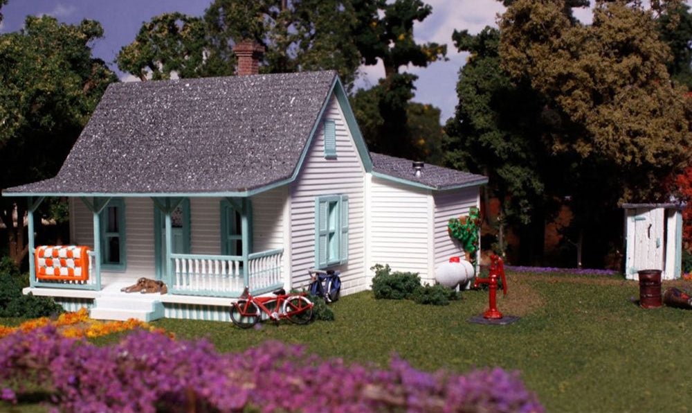 HO Country Cottage Model Kit