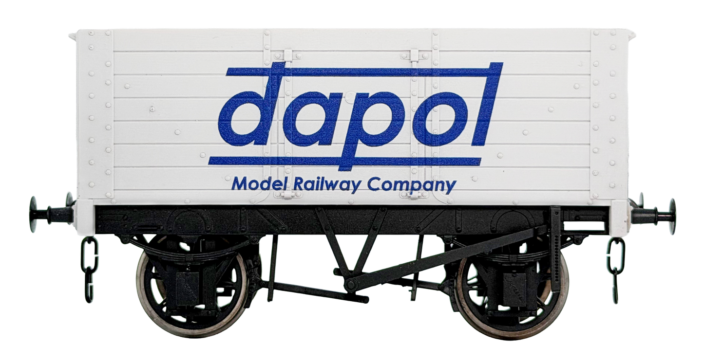 7F-072-011W 7 Plank 9' Wheelbase 2 Door Dapols Present Logo - Weathered
