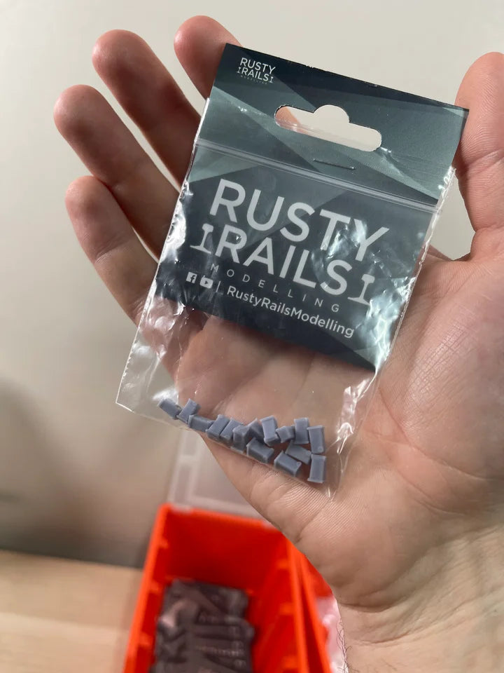 N Gauge Wheelie Bins (Pack of 15) - Unpainted