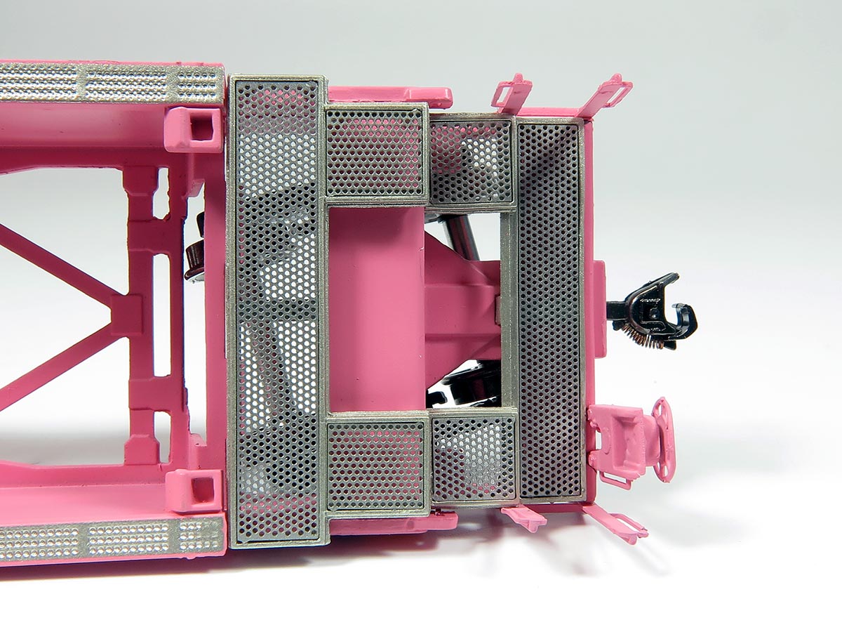 401054 HO 53' Husky-Stack Well Car + Containers: TTX "On Track For A Cure": #654811