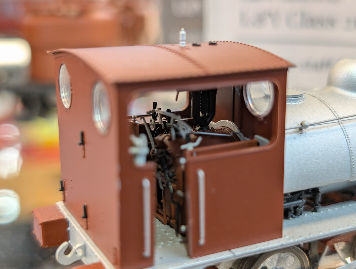 C1024S LYR 'Pug' 0-4-0ST "Prince" United Glass Bottle Manufacturer Lined Red Steam Locomotive - DCC Sound