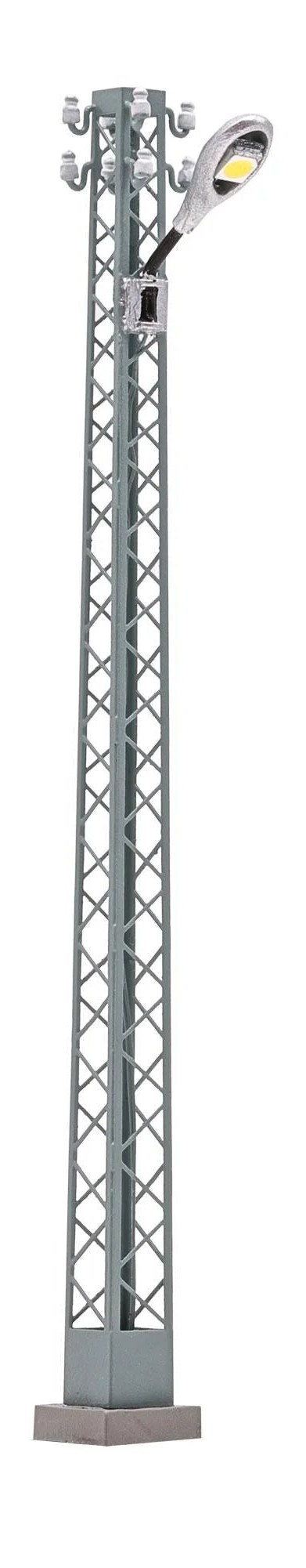 BUS8725 LAMP WITH LATTICE MAST