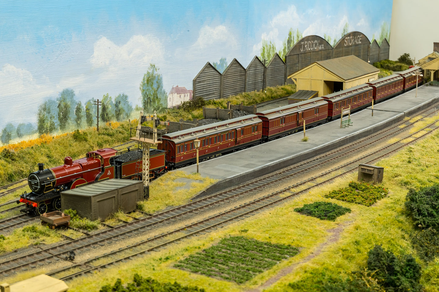974502 Midland Railway 483 Class 4-4-0 Crimson No.483 Steam Locomotive - DCC Sound