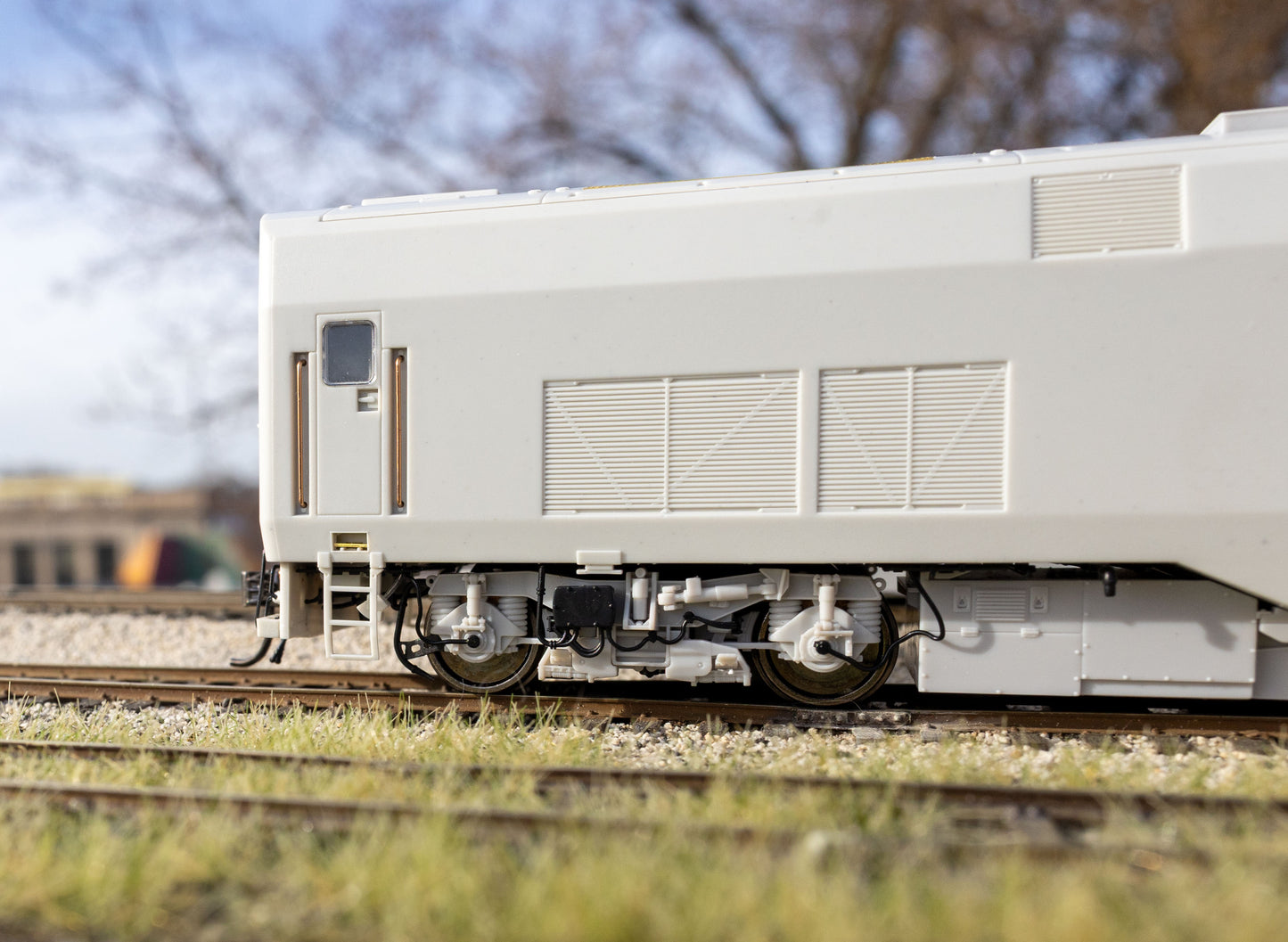 HO GE P32AC-DM (DC/Silent): Amtrak - Phase III Empire Service w/ hatch: #706