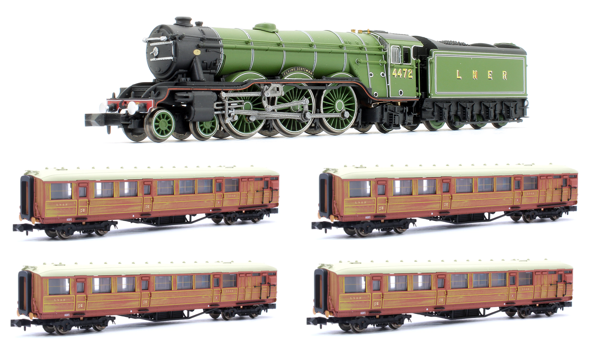 A1 Flying Scotsman 4472 LNER Apple Green 4 Teak Gresley Coaches DCC Fitted