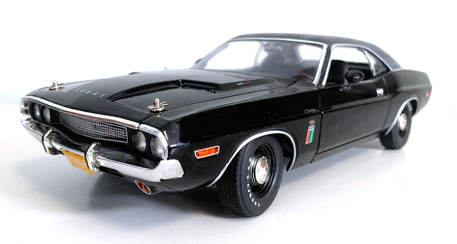 HIGHWAY61 1/18 1970” DODGE CHALLENGER R/T チャレンジャー