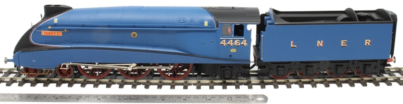 Pre-Owned Class A4 4-6-2 4464 'Bittern' LNER Garter Blue with Streamlined Corridor Tender 'Record Breaker'