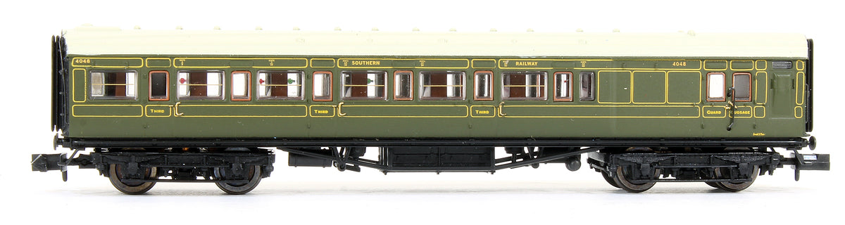 Pre-Owned Maunsell Coach Set 469 SR Lined Green