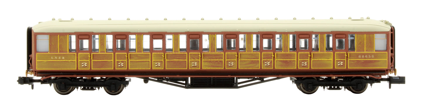 Pre-Owned 2P-011-006 Gresley LNER Teak Third Class Coach '60656'