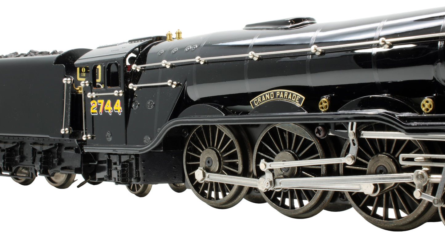 Pre-Owned E6 NE Black Class A3 4-6-2 Tender 2744 'Grand Parade' Steam Locomotive
