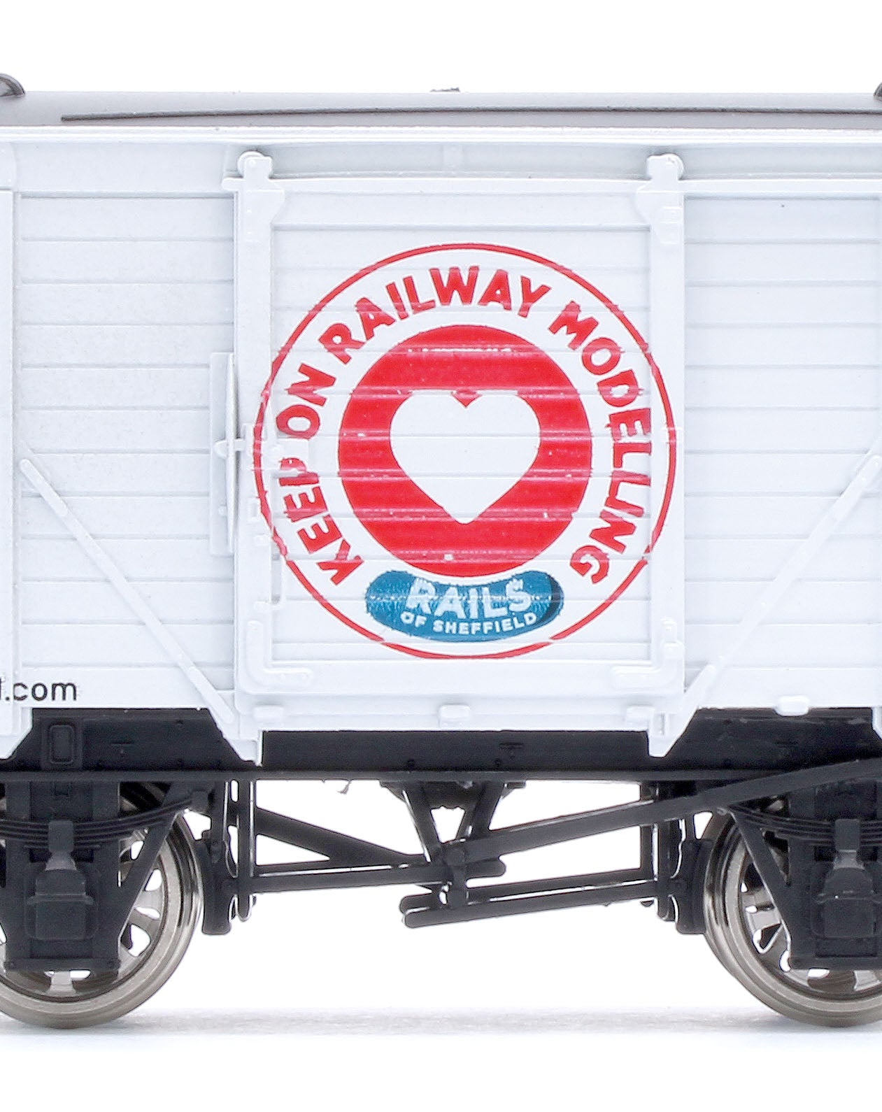 4F-KORM-26 Keep on Railway Modelling by Rails of Sheffield White Vent Van
