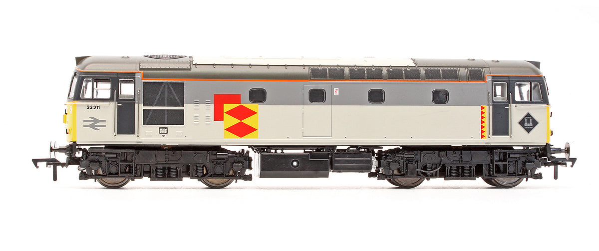 Pre-Owned 3330 Class 33/2 33 211 Railfreight Distribution Diesel Locomotive