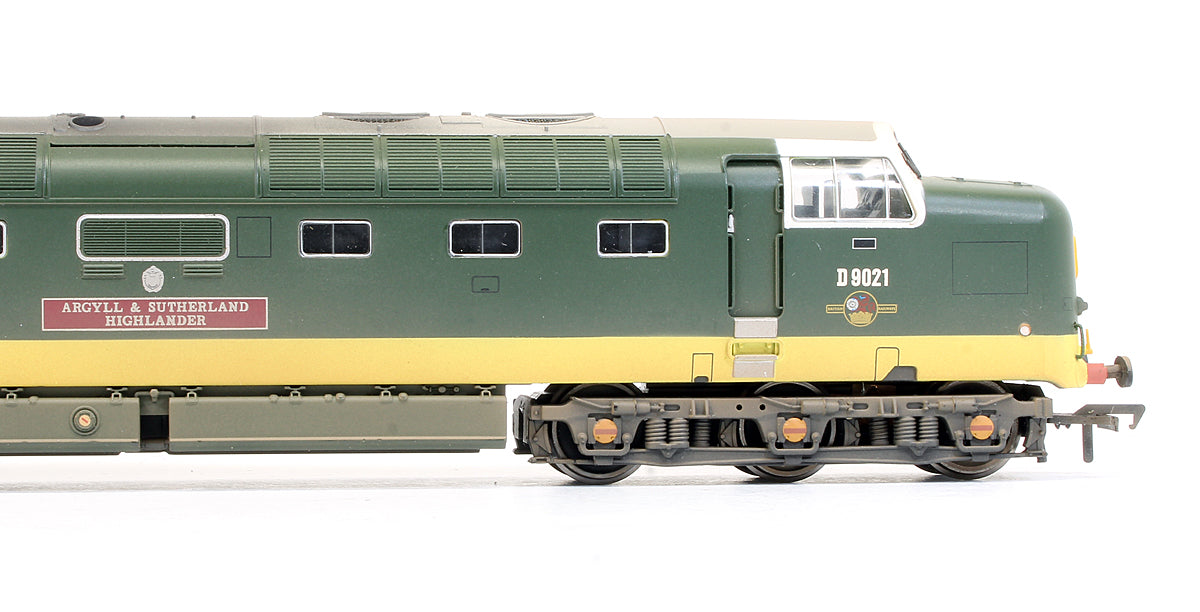 Pre-Owned 32-525Y Class 55 D9021 'Argyll & Sutherland Highlander' BR Two Tone Green Diesel Locomotive (Weathered) Limited Edition