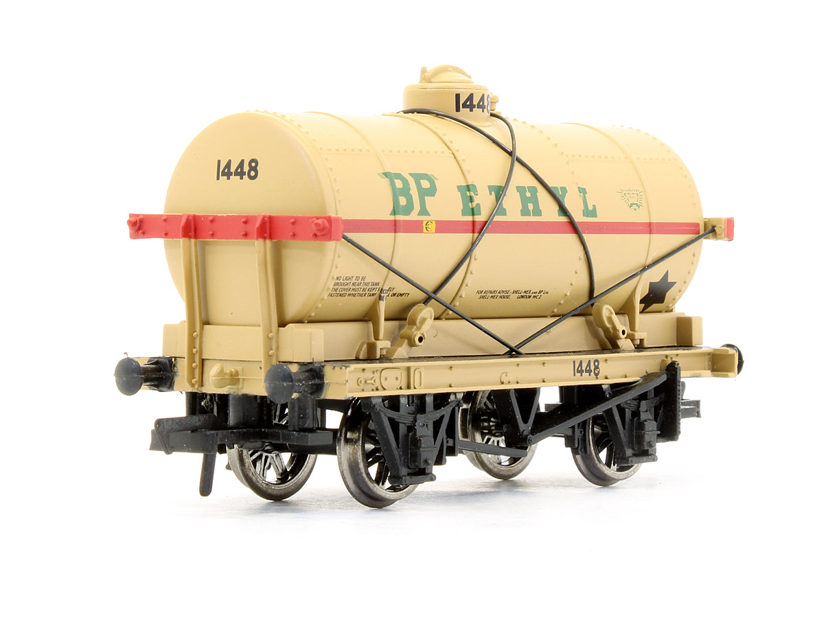 Pre-Owned 33-676 Tank Wagon With Large Filler 'BP / Ethyl'