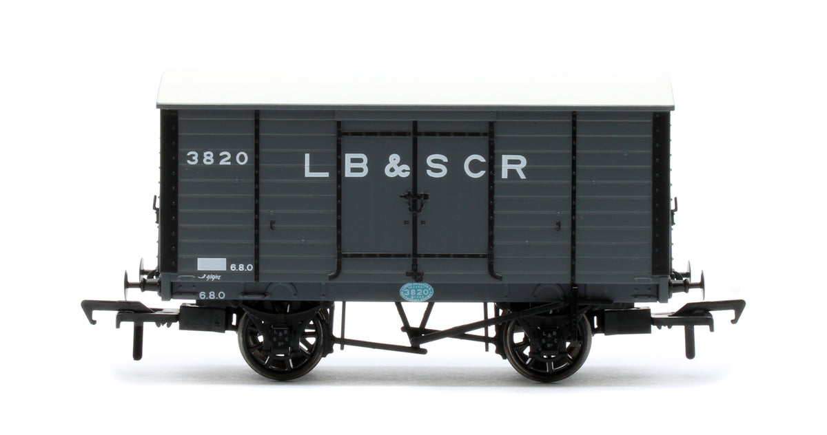 979002 LB&SCR Dia.8-Ton Goods Van LB&SCR No.3820