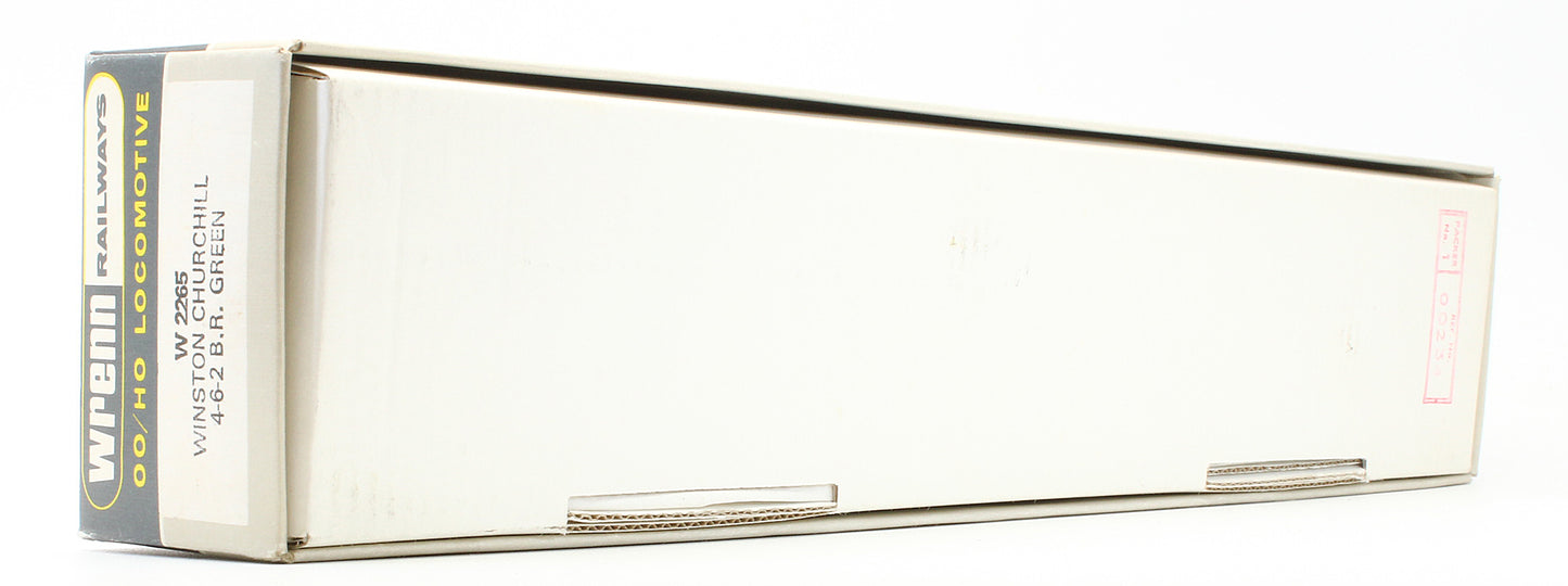 Pre-Owned BR Green 4-6-2 Streamlined Battle Of Britain Class 'Winston Churchill' 34051 Steam Locomotive