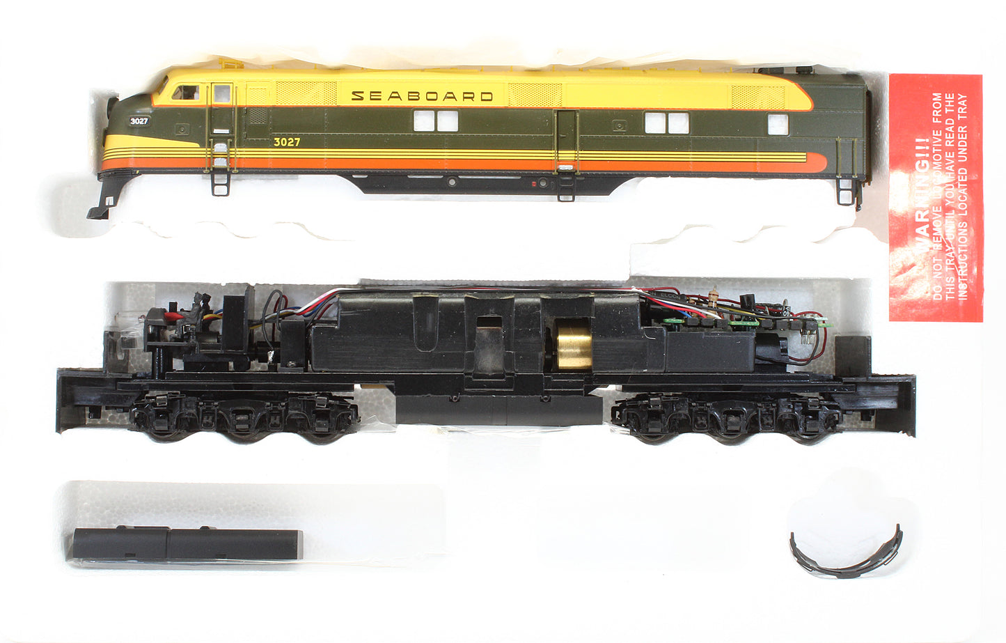 Pre-Owned E7 Diesel Locomotive Seaboard Unit W/Mars Light - Road #3027