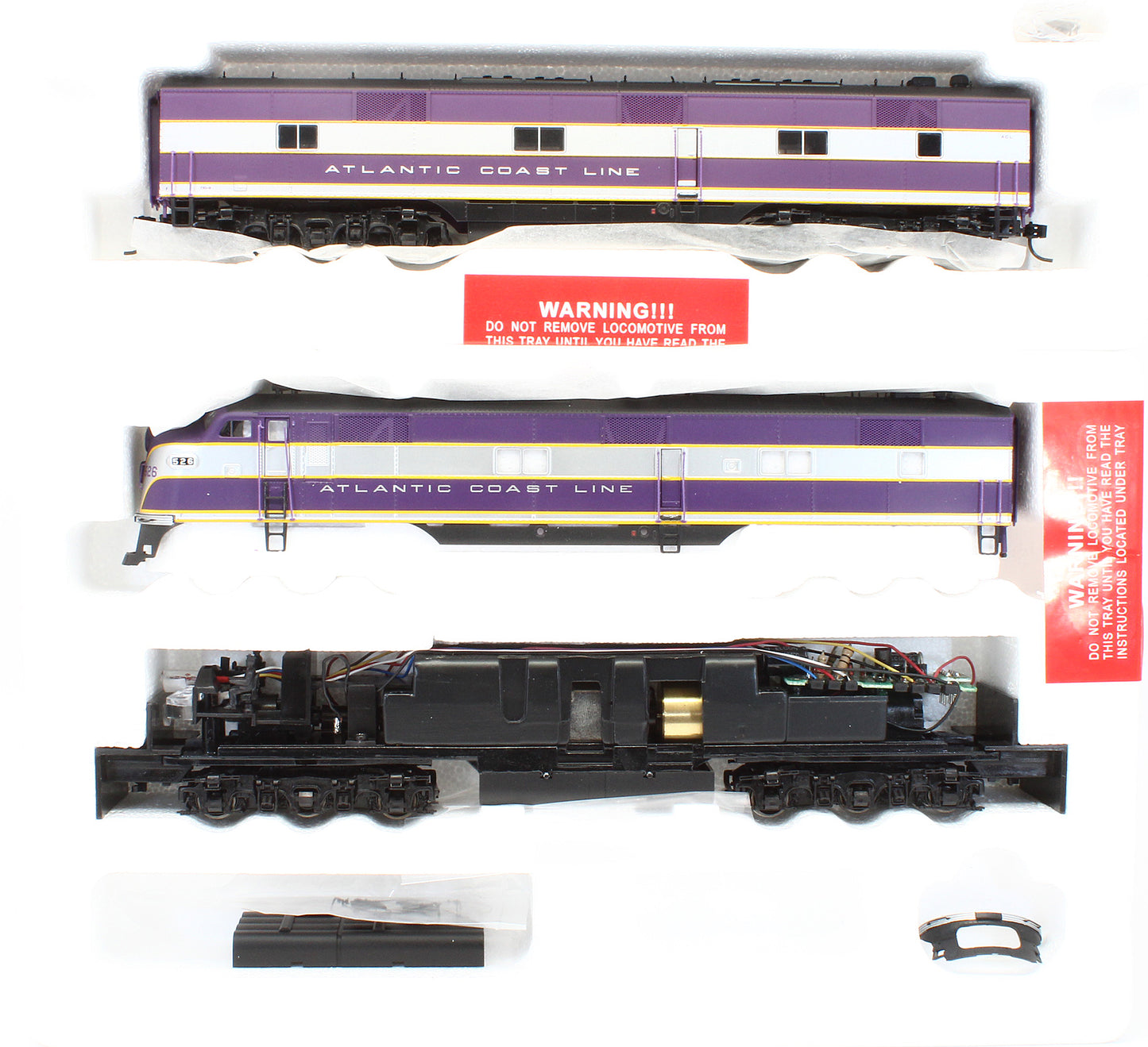 Pre-Owned E7 Diesel Locomotive Atlantic Coast Line A Unit W/Mars Light - Road #514 + E6B Locomotive - Road #750B