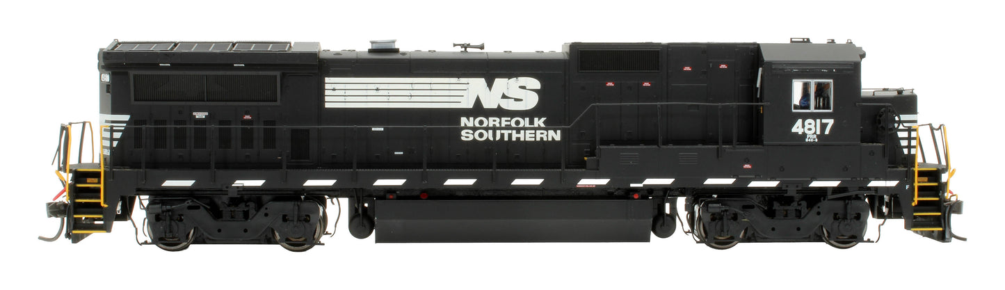 Pre-Owned 9811 GE Dash 8-40B Norfolk Southern '4817' Diesel Locomotive - DCC Sound