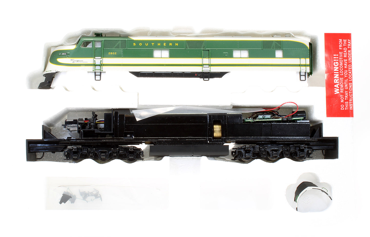 Pre-Owned E6 Diesel Locomotive Southern - Road #2802