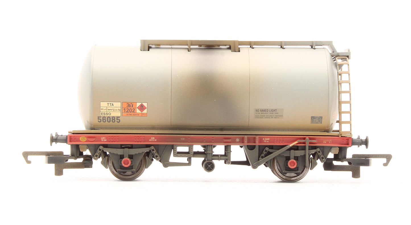 Pre-Owned R6396 TTA Tank Wagon Esso '56085' - Weathered