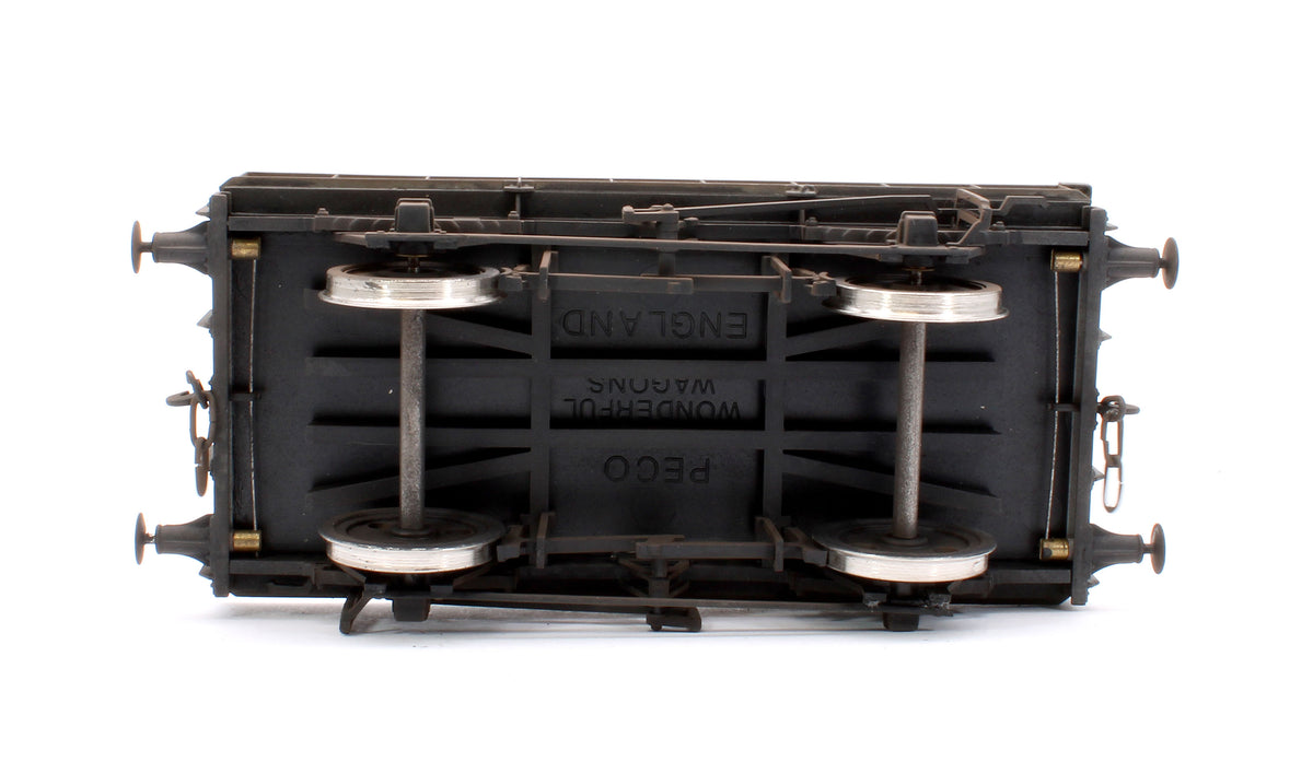Pre-Owned Kit Built BR Grey 20T Pig Iron Wagon No.B744083 - Weathered