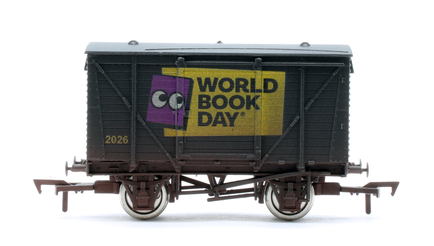 4F-011-179 Ventilated Van World Book Day - Weathered