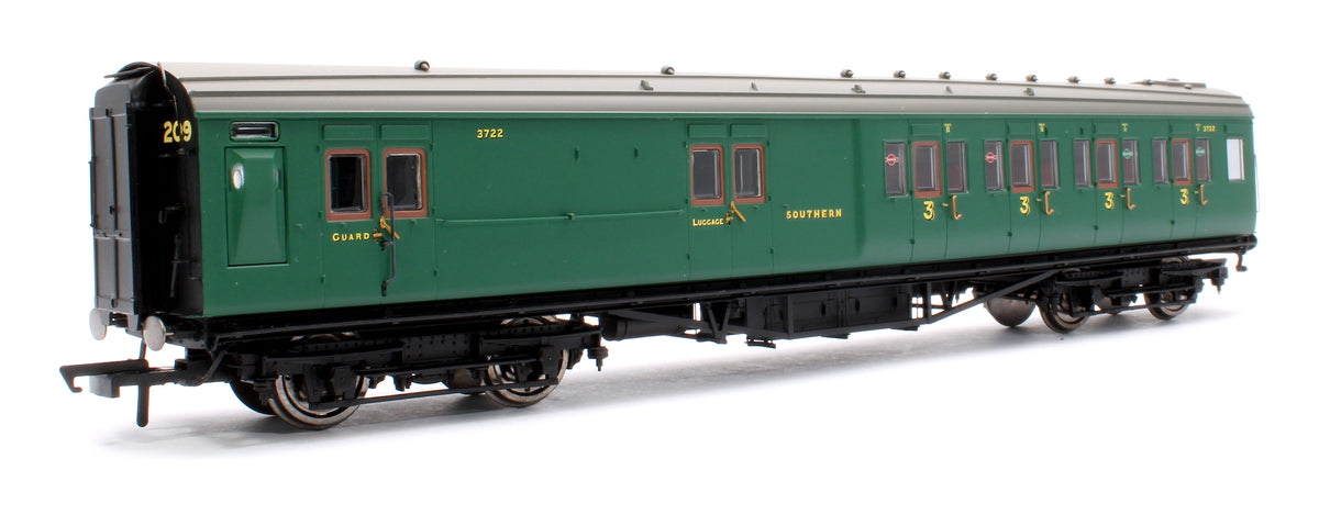 Pre-Owned SR Maunsell 4 Compartment Brake 3rd Class Coach '3722'