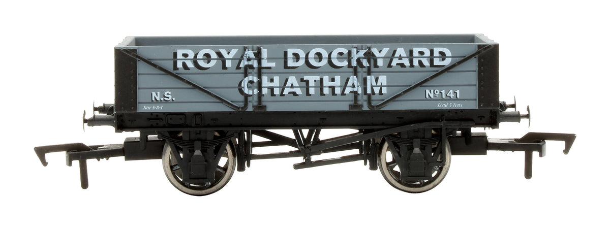Pre-Owned 5T 5 Plank Wagon Royal Dockyard Chatham 'No. 141'