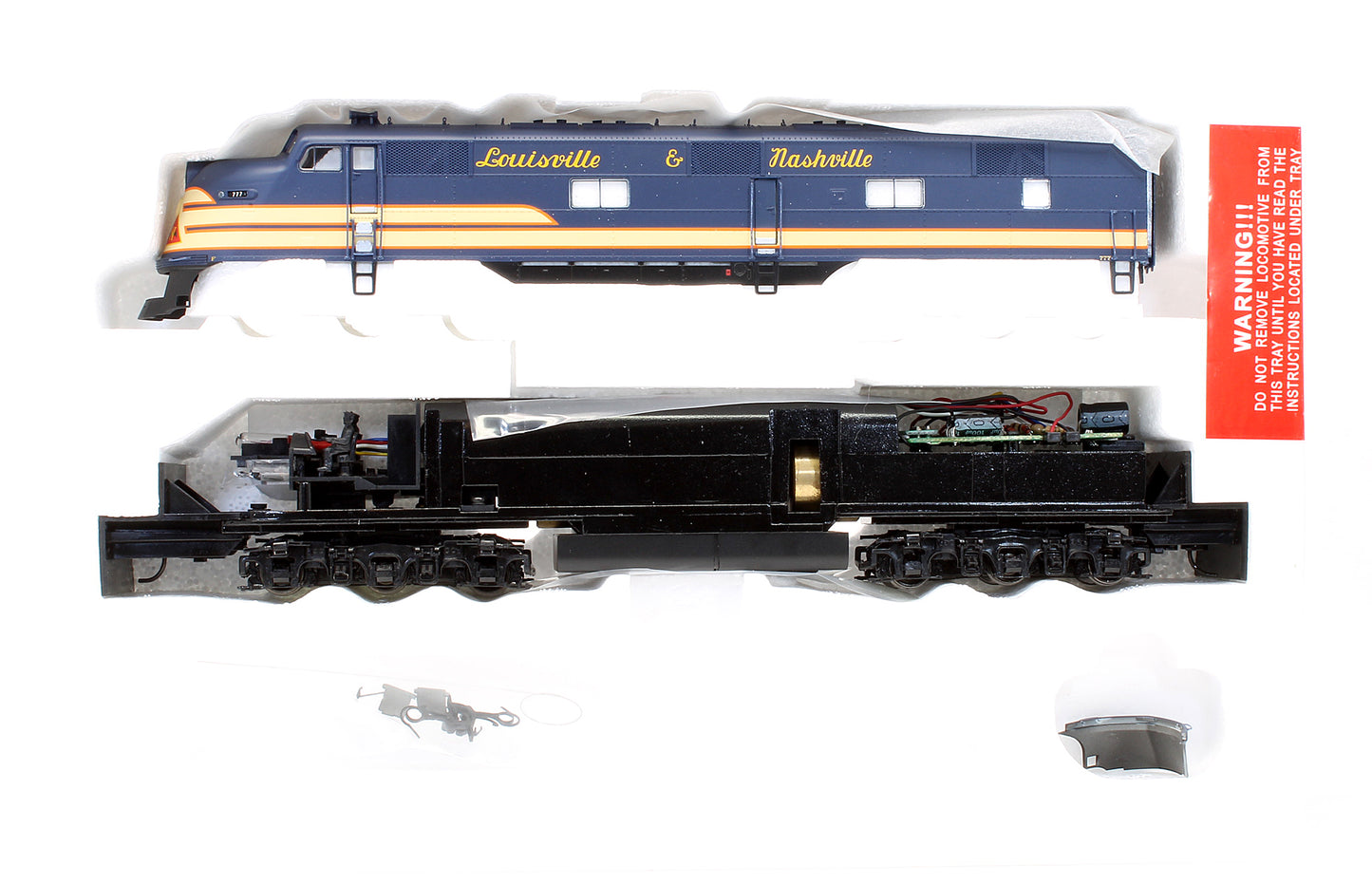 Pre-Owned E6 Diesel Locomotive L&N W/Mars Light - Road #777