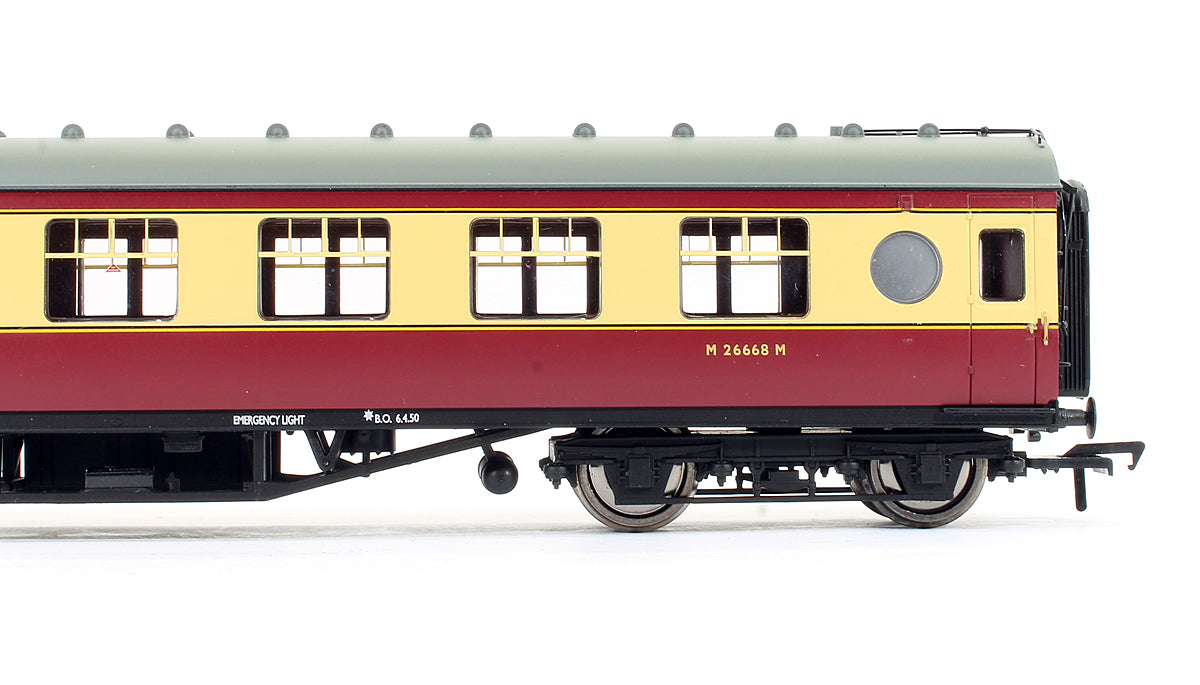 Pre-Owned LMS 57ft Porthole Coach Corridor Brake 3rd BR Crimson & Cream 'M 26668 M'