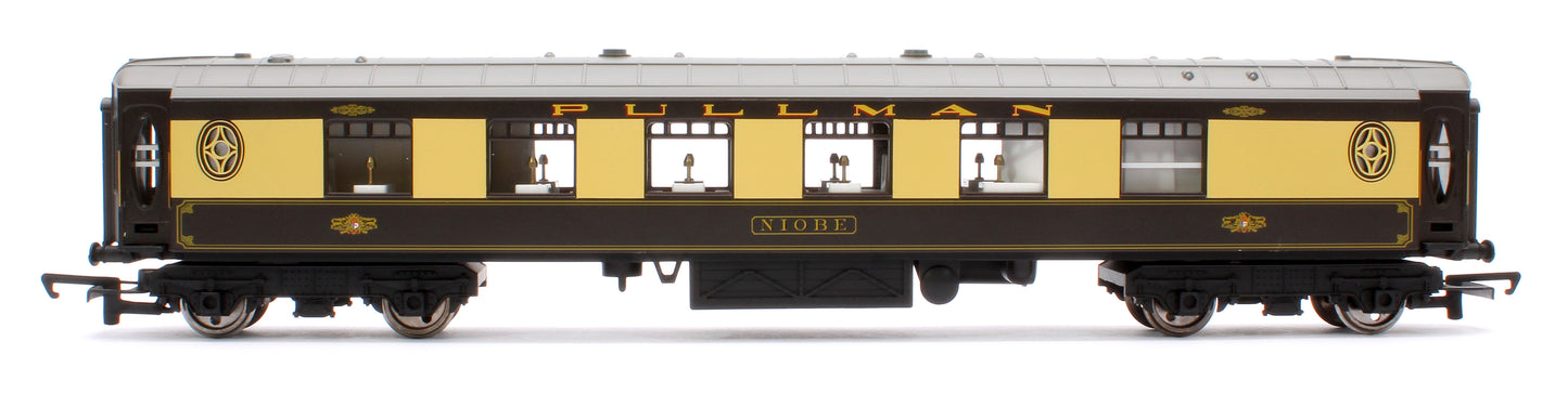 Pre-Owned 'The Cunarder' Rebuilt Battle of Britain 213 Squadron No.34088 & 3 Pullman Coaches Train Pack