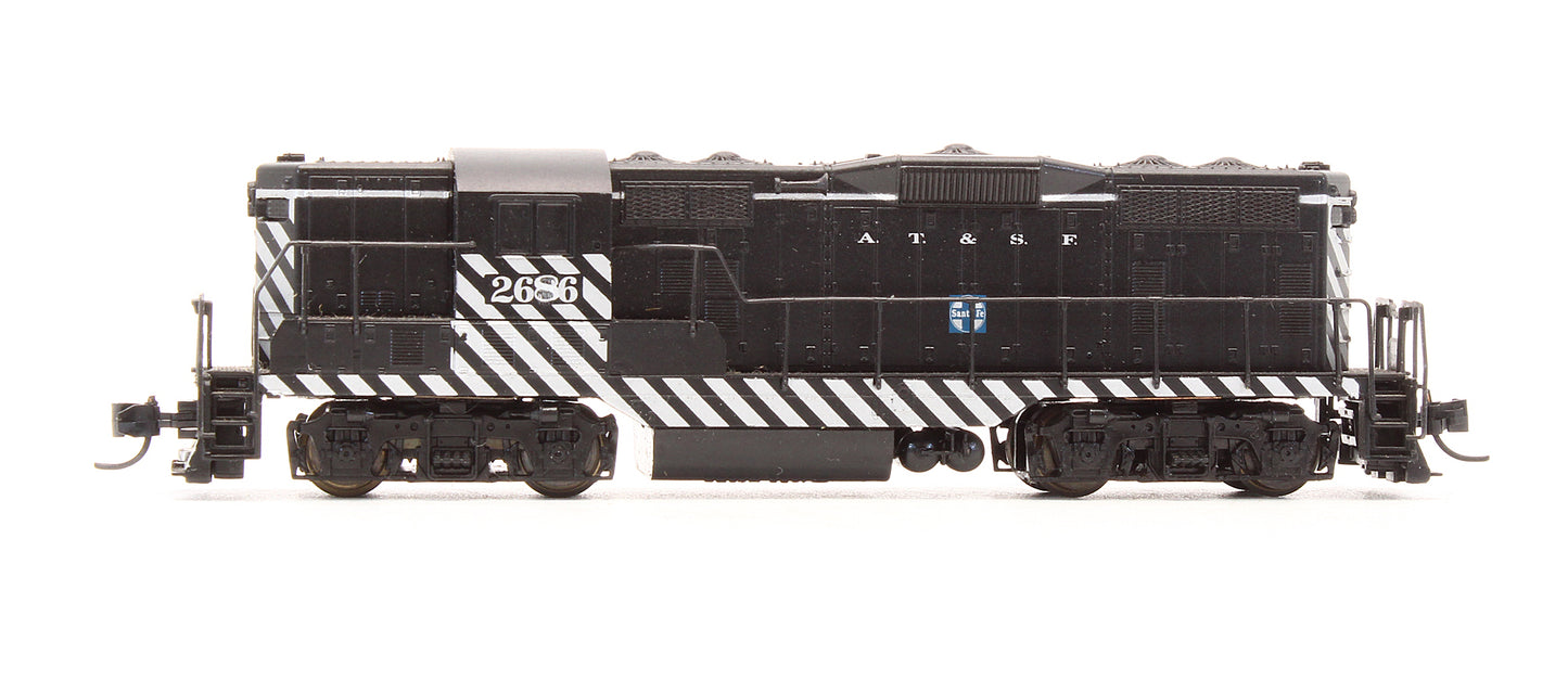Pre-Owned 48031 GP7 Diesel Locomotive Santa Fe - Road #2686 - Renumbered