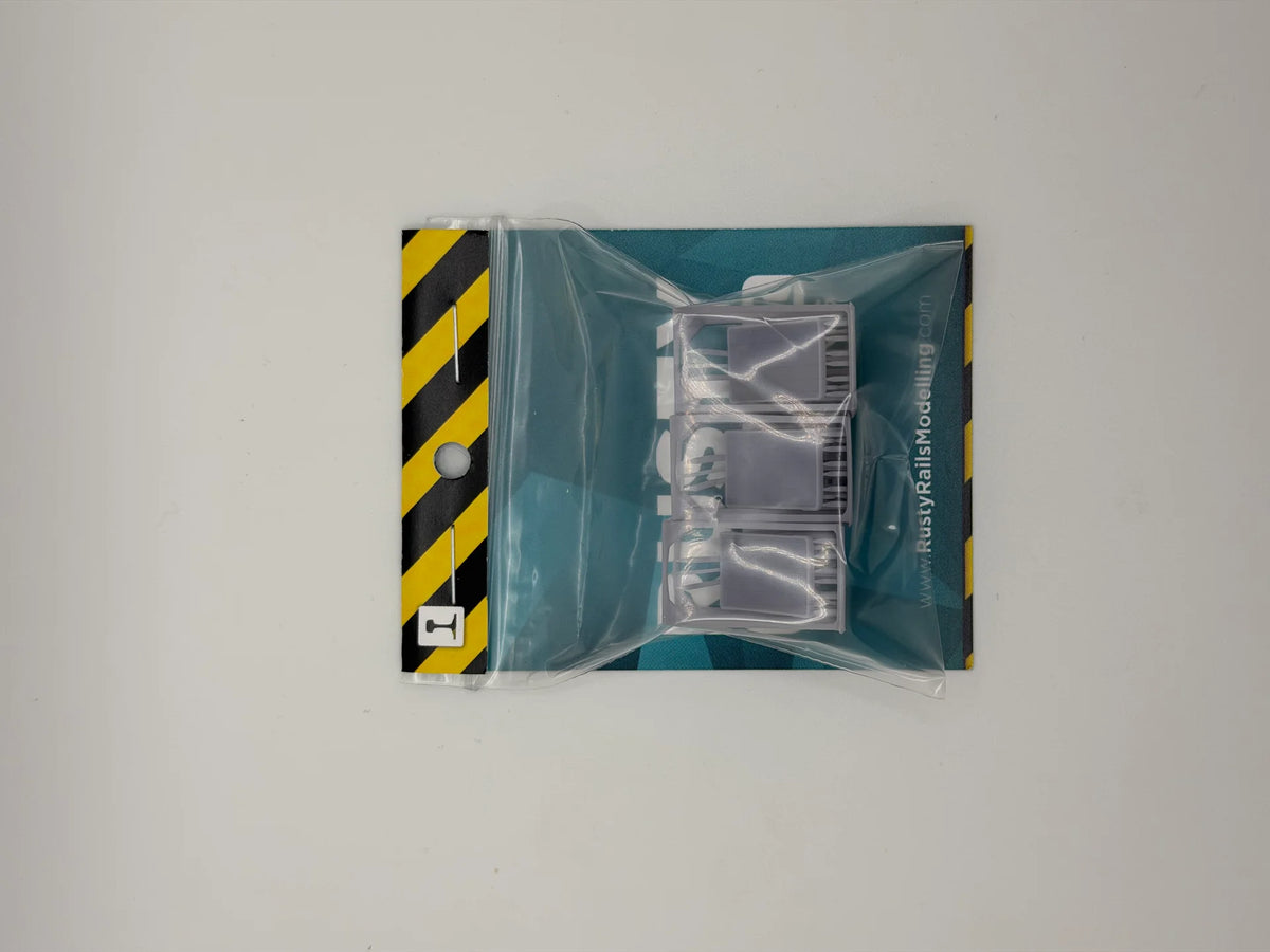 RRM188 OO Gauge Vintage Station Trolley (3 Pack)