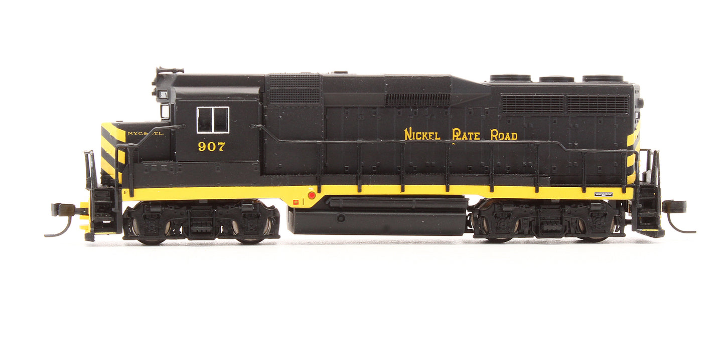 Pre-Owned 47543 GP30 Diesel Locomotive Nickel Plate Road - Road #907