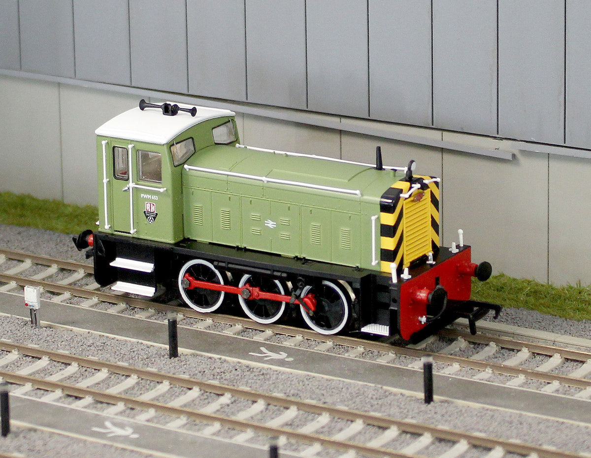 MR-403 Ruston PWM 165DE Shunter BR Light Green PWM653 Diesel Locomotive