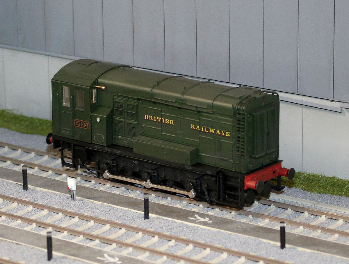 MR-507 Class 11 Shunter BR Green (WR Style Lettering) 15106 Diesel Locomotive - Weathered