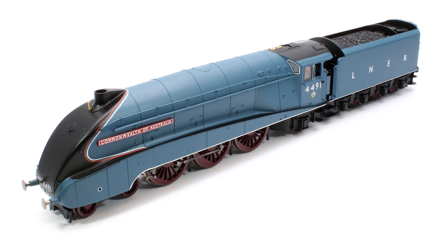 Pre-Owned R3992 Class A4 4-6-2 4491 'Commonwealth Of Australia' LNER Garter Blue Steam Locomotive