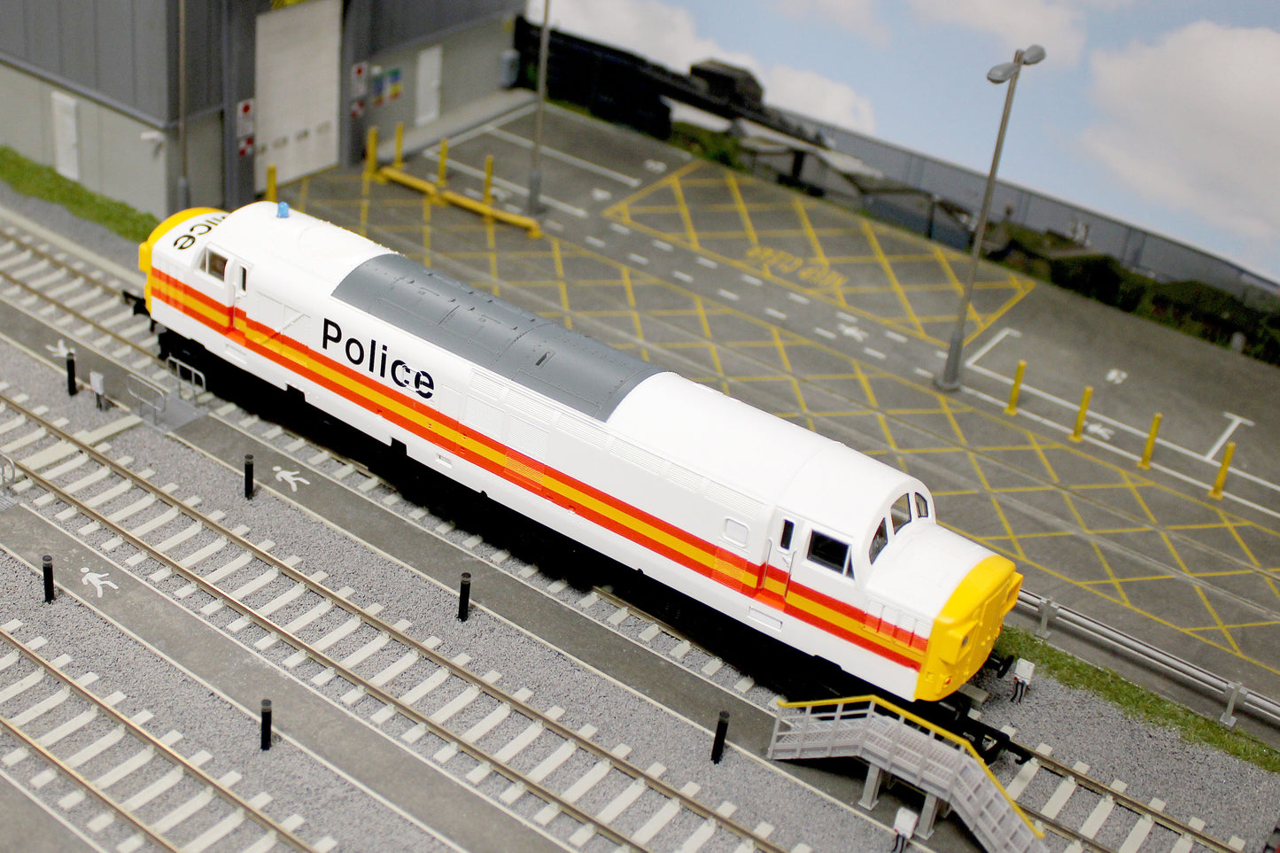 RailRoad Class 37 BR Police Livery '37093' Diesel Locomotive - DCC Sound