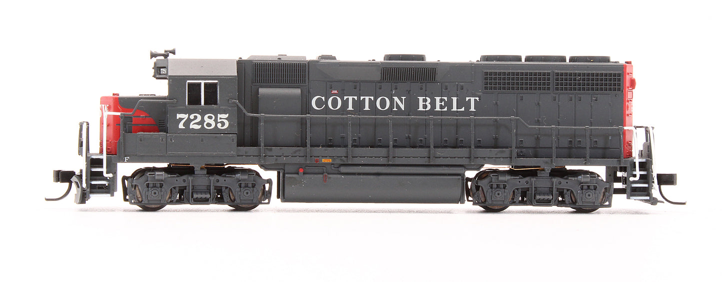 Pre-Owned 53928 GP40 Diesel Locomotive Cotton Belt - Road #7285