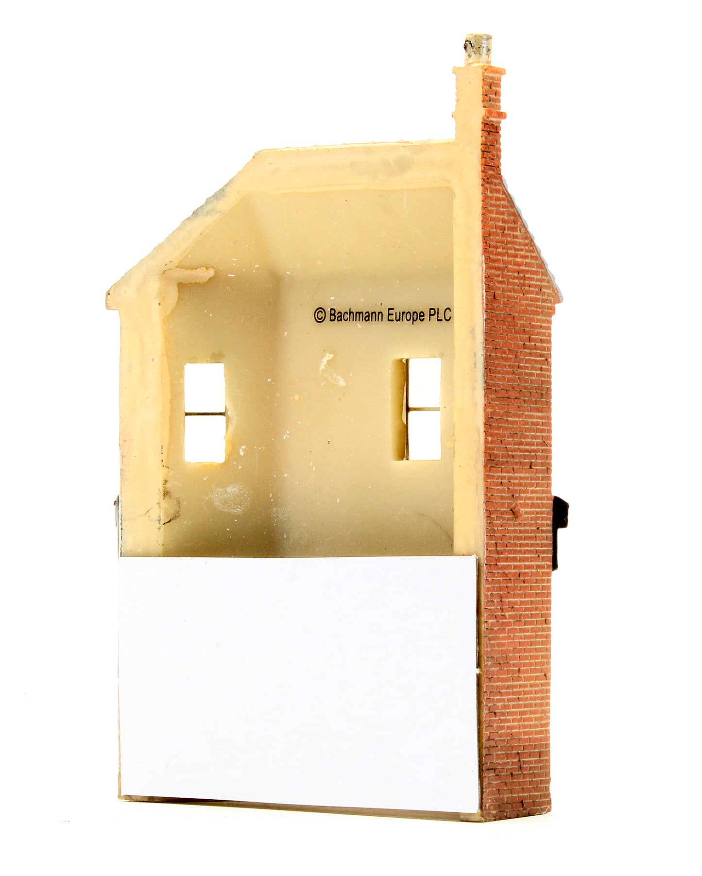 Pre-Owned Low Relief Corner Store