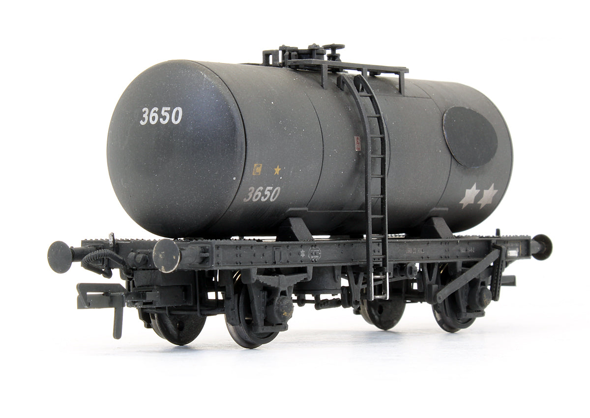 Pre-Owned B Tank ESSO 3650 Black With ESSO Logo Only - Custom Weathered