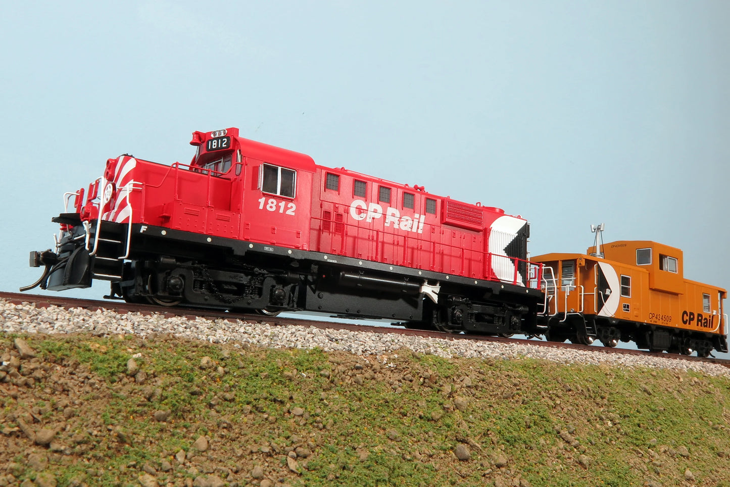 RS-18u CP Rail w/Multimark #1812 Diesel Locomotive