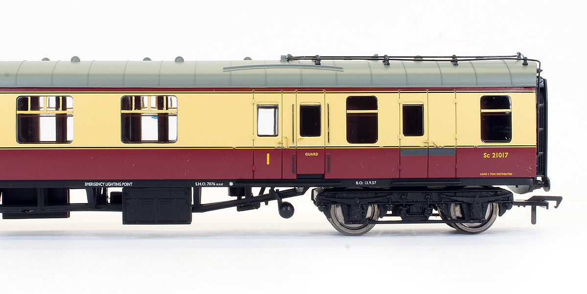 Pre-Owned 39-227D BR MK1 Brake Corridor Composite BCK Coach Crimson & Cream 'Sc 21017'
